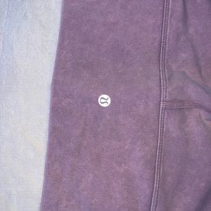 lulu lemon leggings,light light purple,pre-owned, still in very good condition.